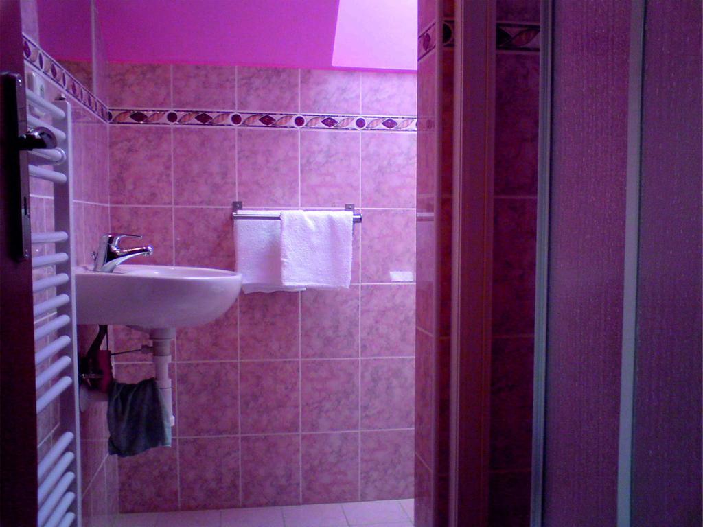 Penzion U Mikulincu Mikulov Phòng bức ảnh